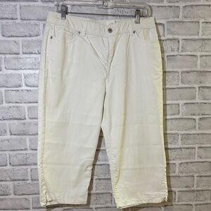 Tradition White Capri denim Pants, size 10, sparkle back pockets